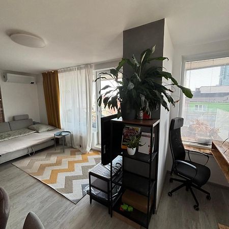 Premiere Apartment Bratislava - Private Parking Eksteriør billede
