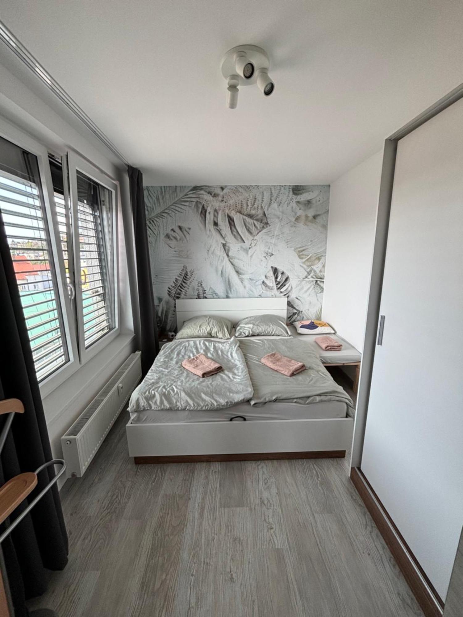 Premiere Apartment Bratislava - Private Parking Eksteriør billede