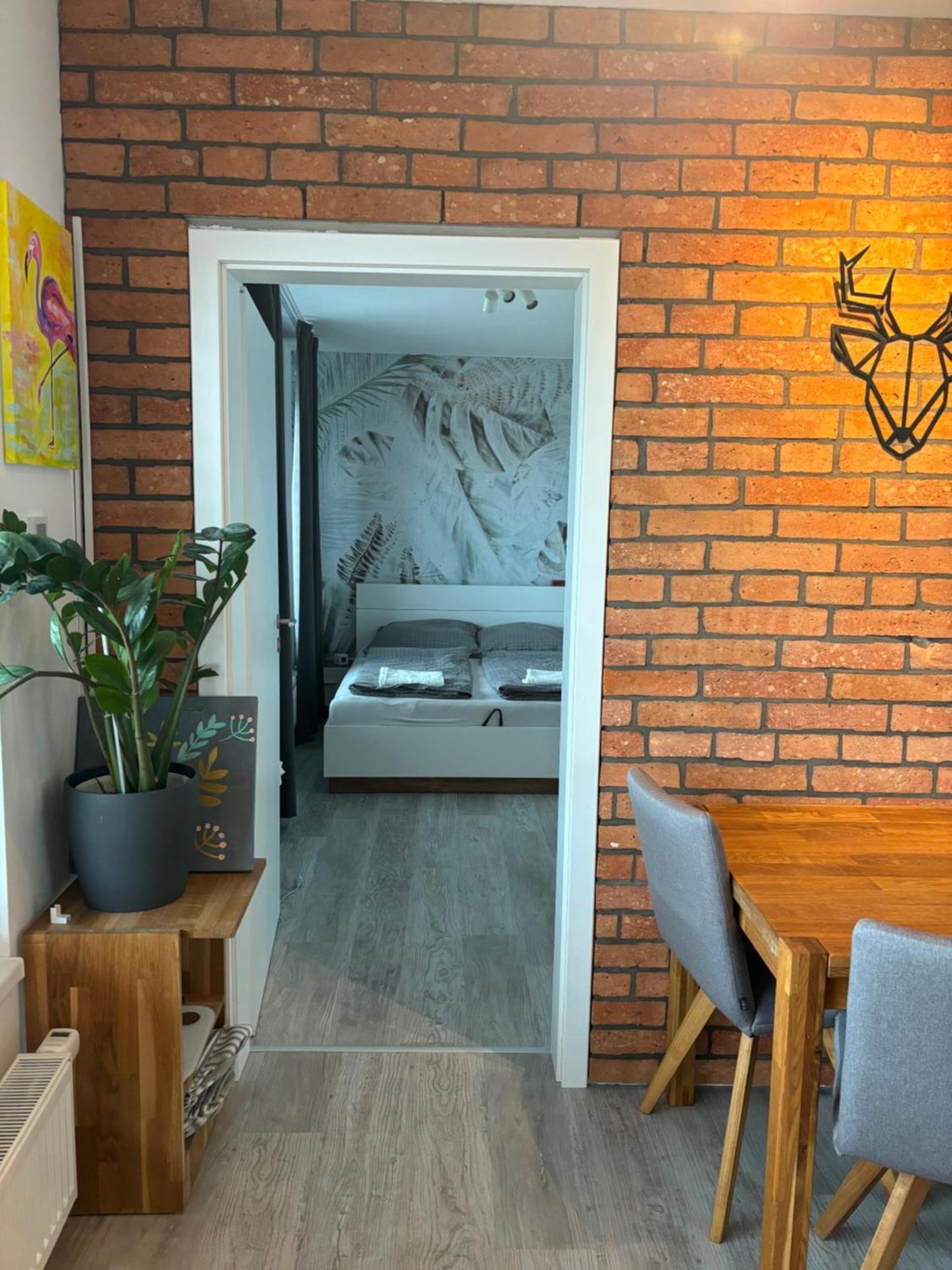Premiere Apartment Bratislava - Private Parking Eksteriør billede